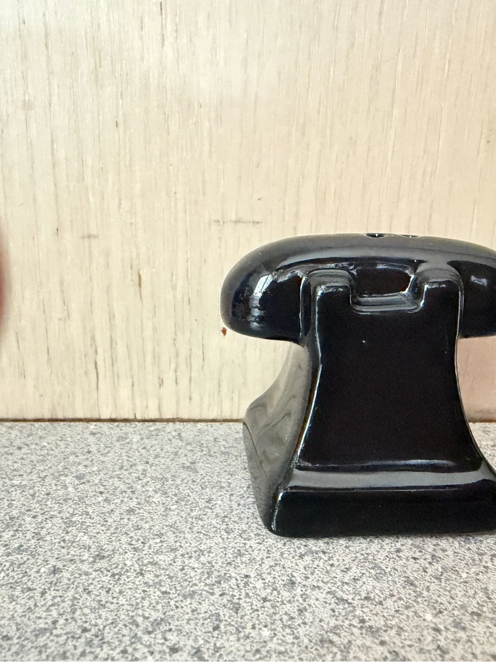 New Crate & Barrel Old Fashioned Retro Telephone Black Salt Pepper Shaker